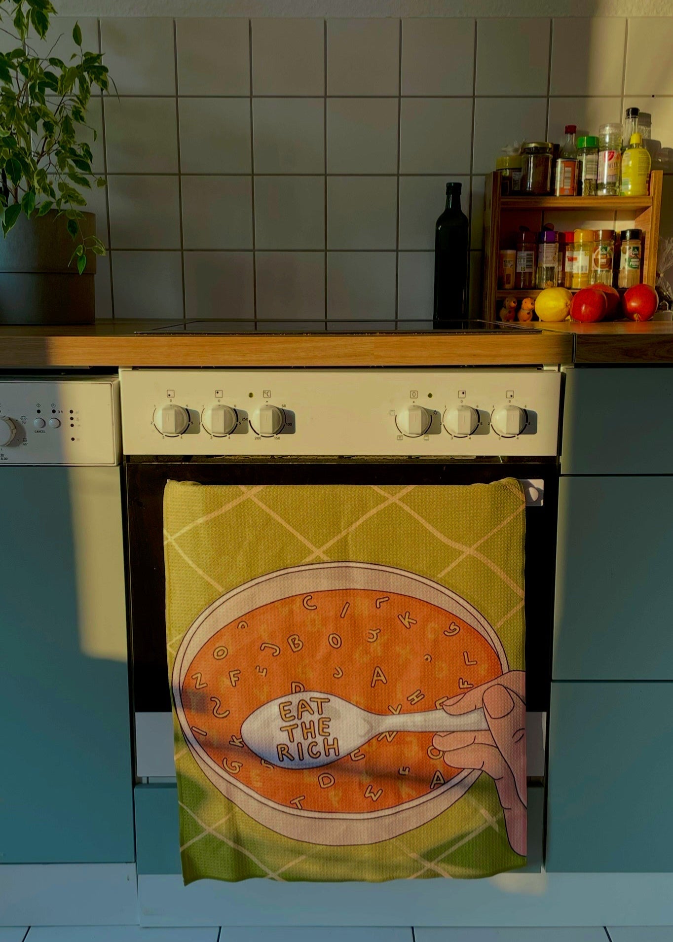 Küchenhandtuch „Eat the Rich“